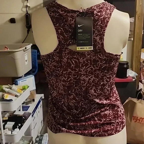 NIKE DRI-FIT SLEEVELESS TOP SIZE S - Picture 2 of 5